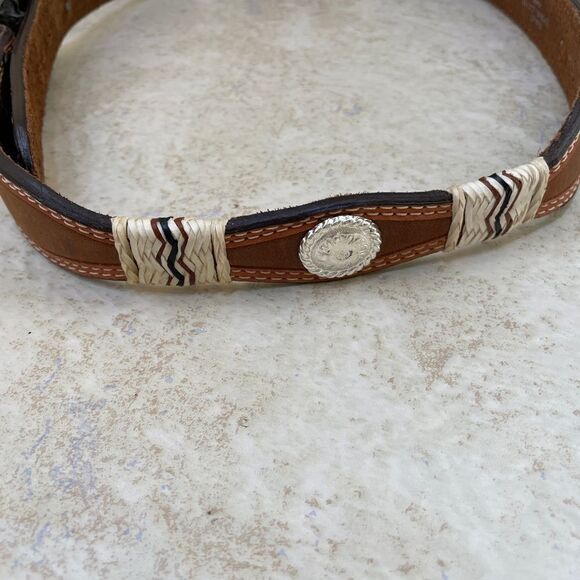 SISKIYOU LEATHER AND BUCKLE COMPANY BROWN LEATHER BELT WITH SILVER MOOSE BUCKLE - Picture 4 of 7